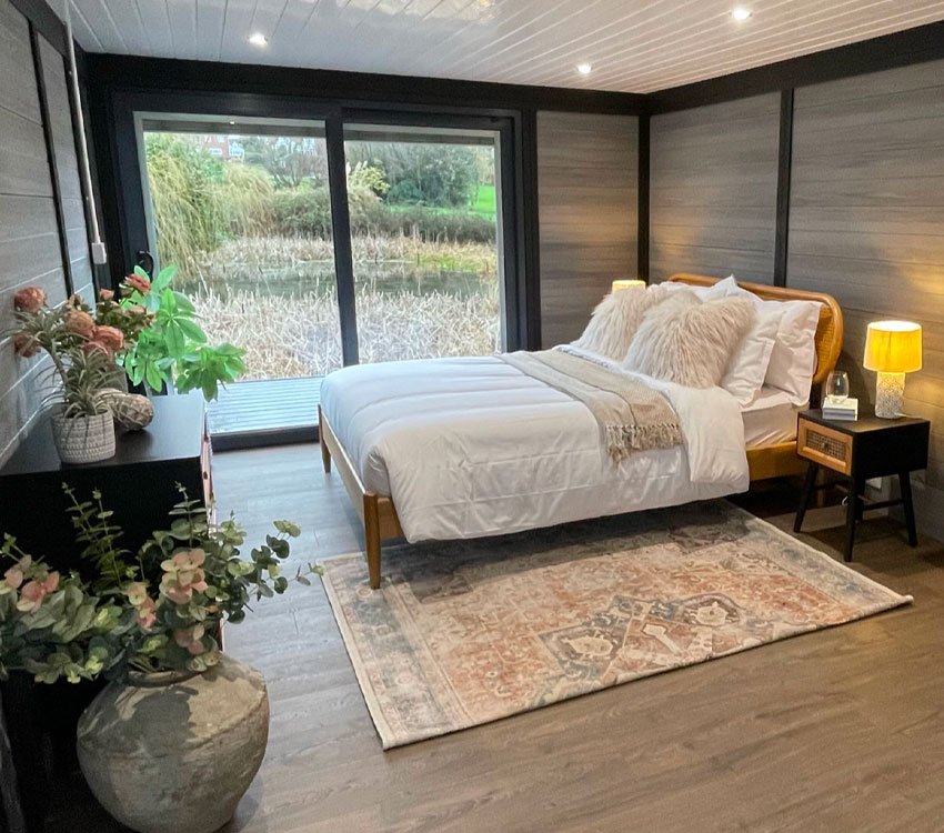 Guest SIP Garden Room