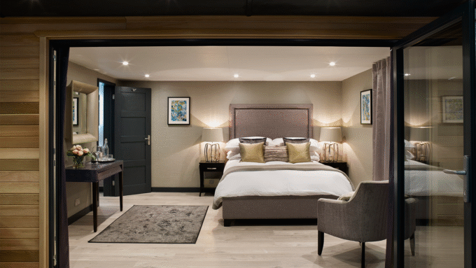 Guest SIP Garden Room